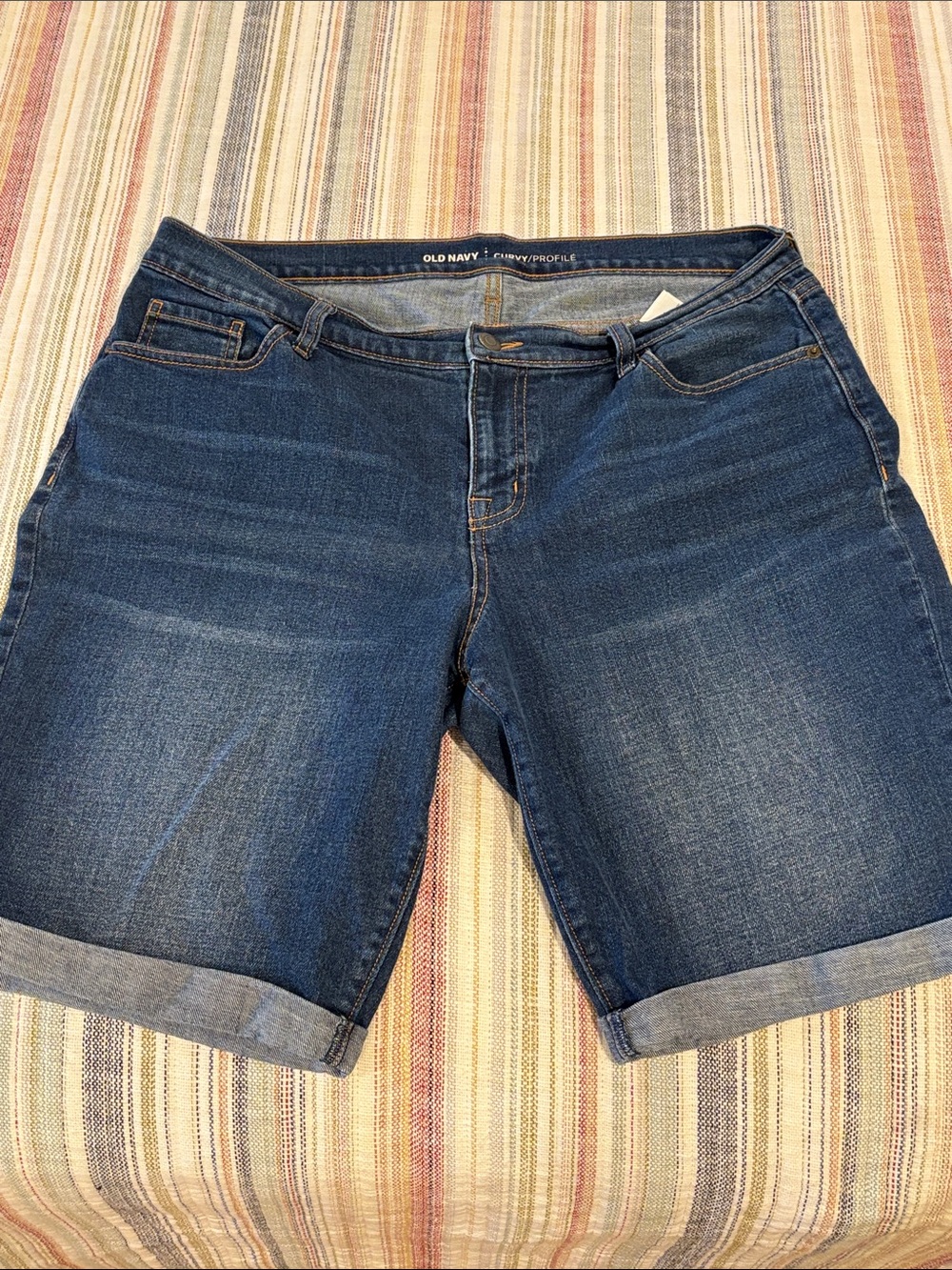 Old Navy Blue Denim Roll-Cuff Bermuda Shorts Size 12 Regular